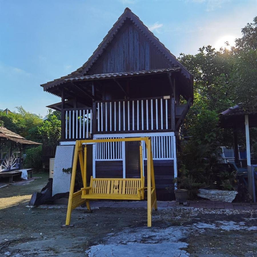 מלון איפוה Mykampung Chalet מראה חיצוני תמונה
