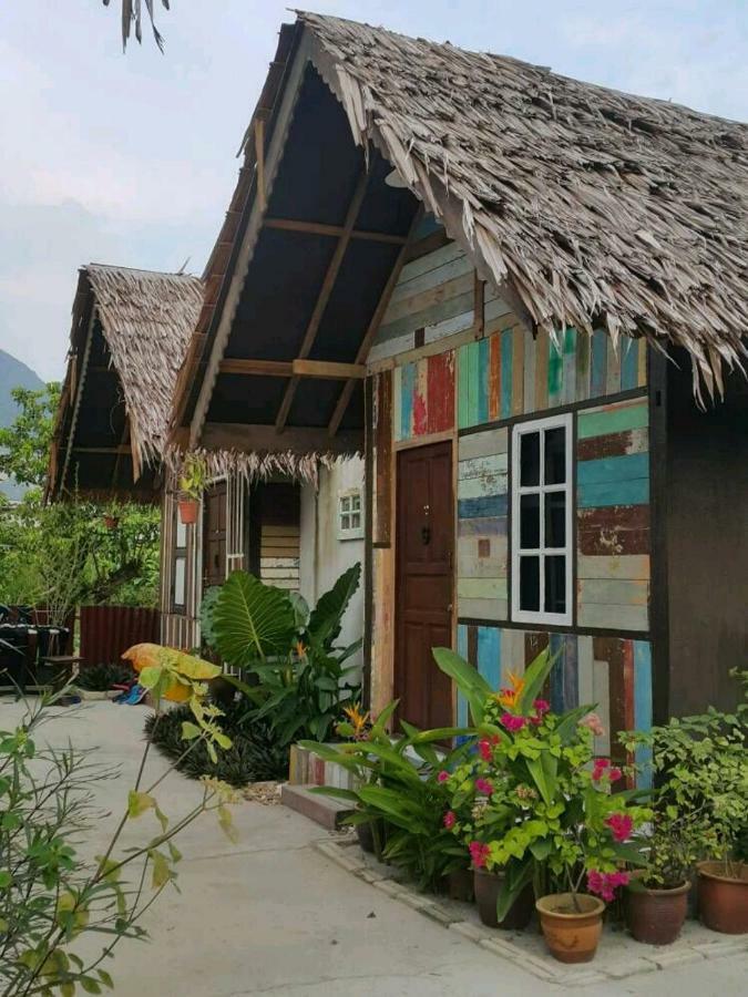 מלון איפוה Mykampung Chalet מראה חיצוני תמונה